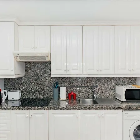 Apartamento Charming Apt In Los Cristianos Center